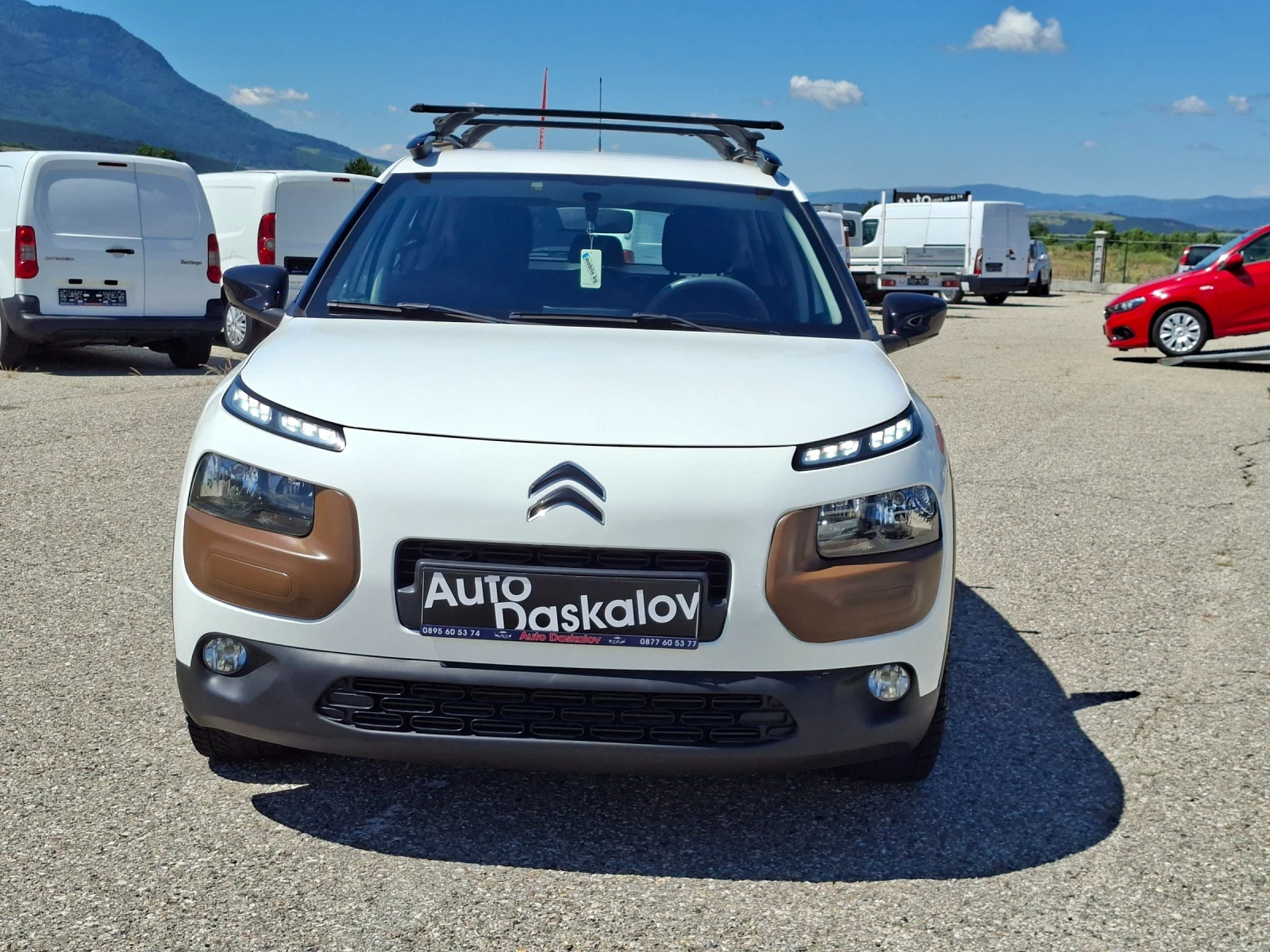 Citroen C4 Cactus 1, 6 hdi, снимка 2 - Автомобили и джипове - 54917385