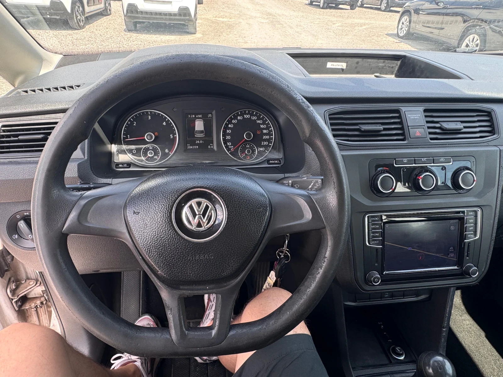 VW Caddy 2.0TDI Седалково/EURO6B/NAVIGATION, снимка 8 - Автомобили и джипове - 55101812