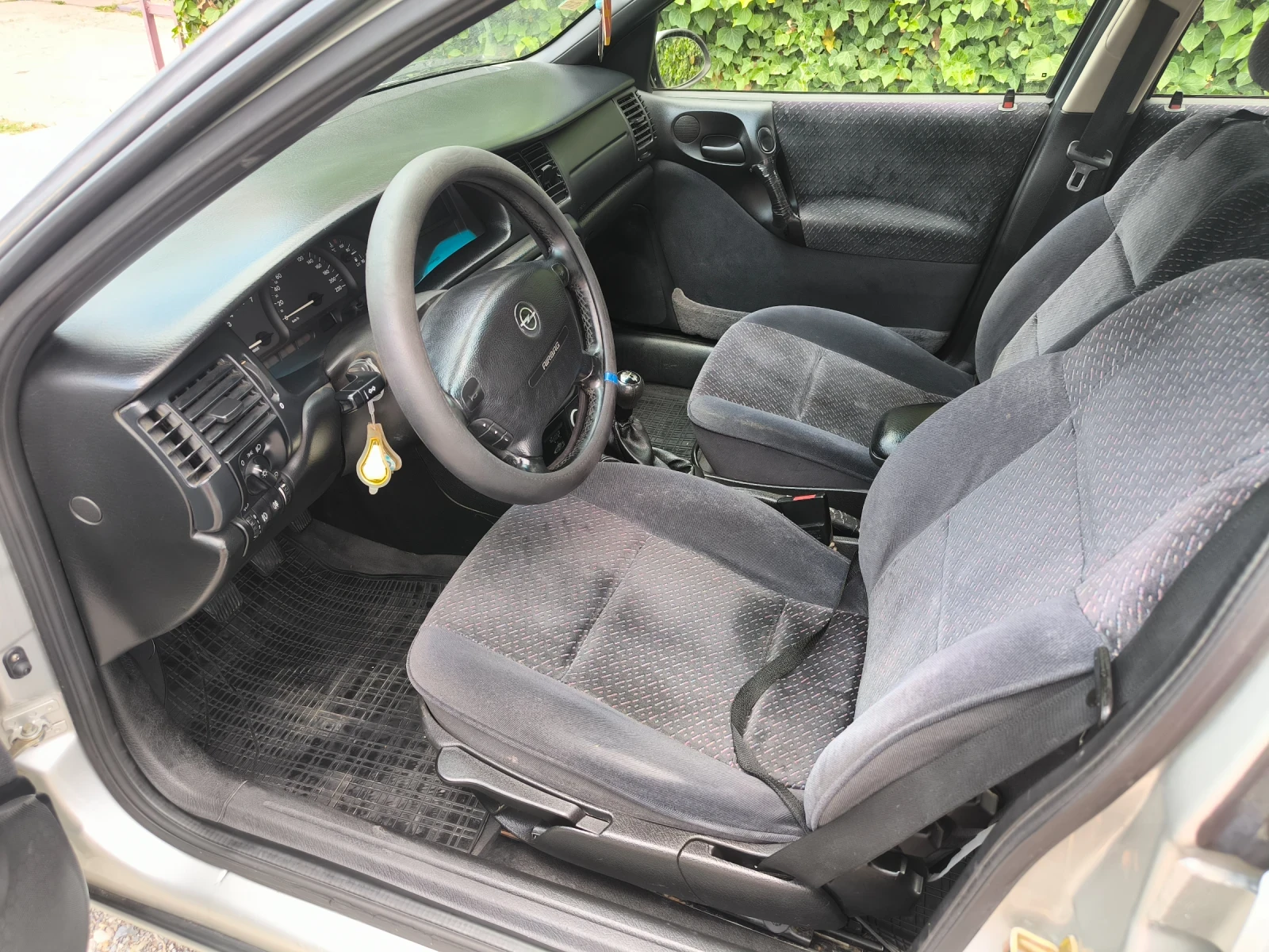 Opel Vectra, снимка 4 - Автомобили и джипове - 55173012