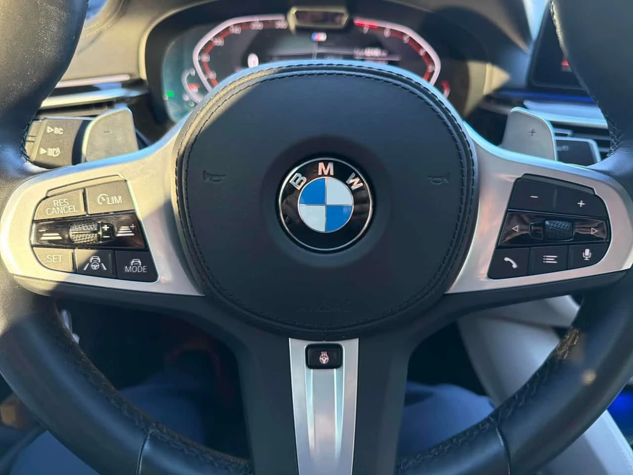 BMW 540 * xDrive * CARFAX * ЛАЗЕРИ * H/K * ДИСТРОНИК, снимка 12 - Автомобили и джипове - 55305931