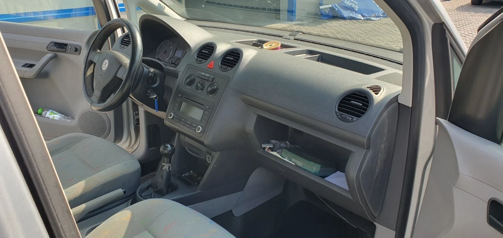 VW Caddy, снимка 8 - Автомобили и джипове - 55385282