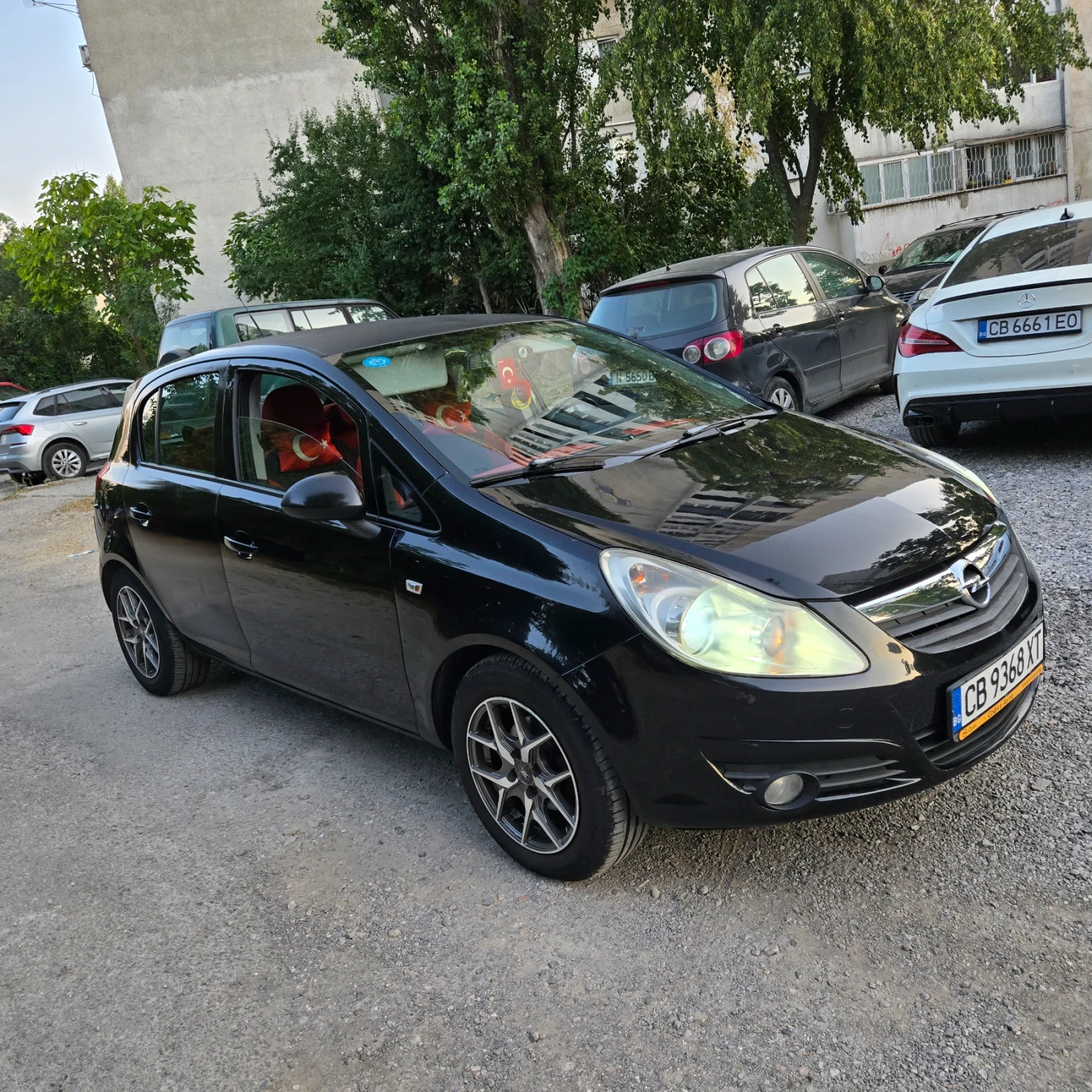 Opel Corsa 1.2 Обслужена, снимка 2 - Автомобили и джипове - 55831607