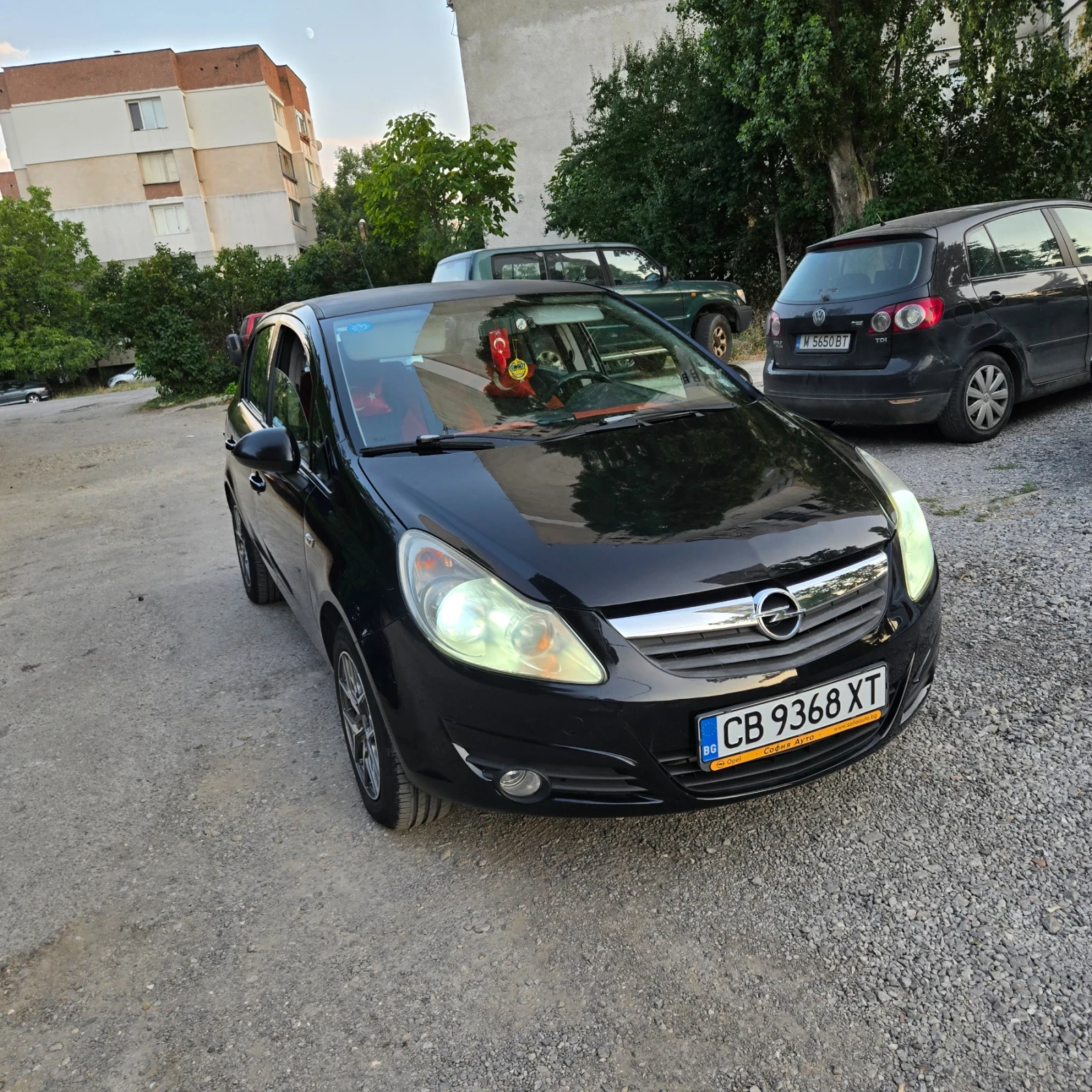 Opel Corsa 1.2 Обслужена, снимка 3 - Автомобили и джипове - 55831607