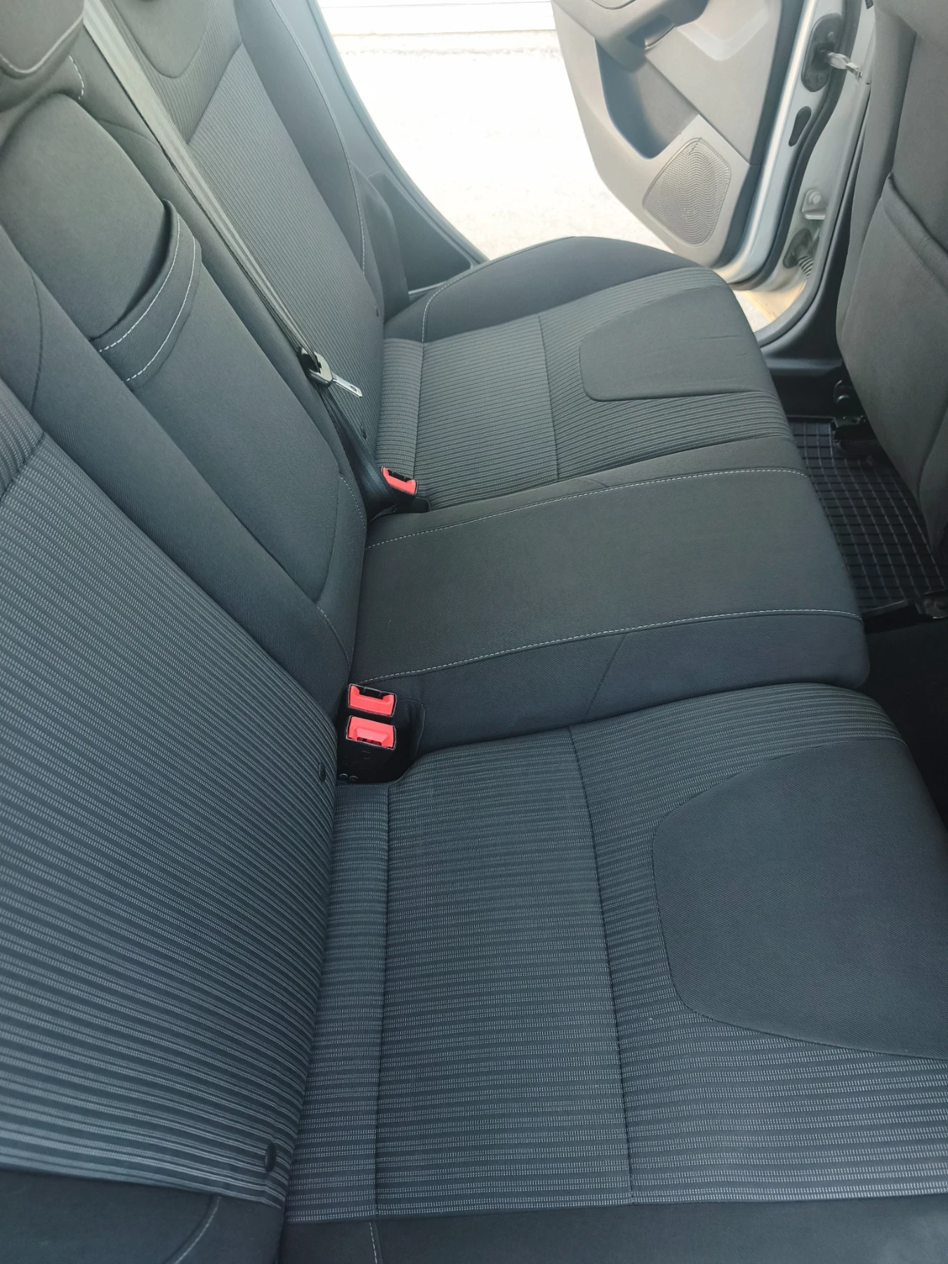 Ford Focus MK 3 TITANIUM 1.6 TDCI, снимка 7 - Автомобили и джипове - 55982170