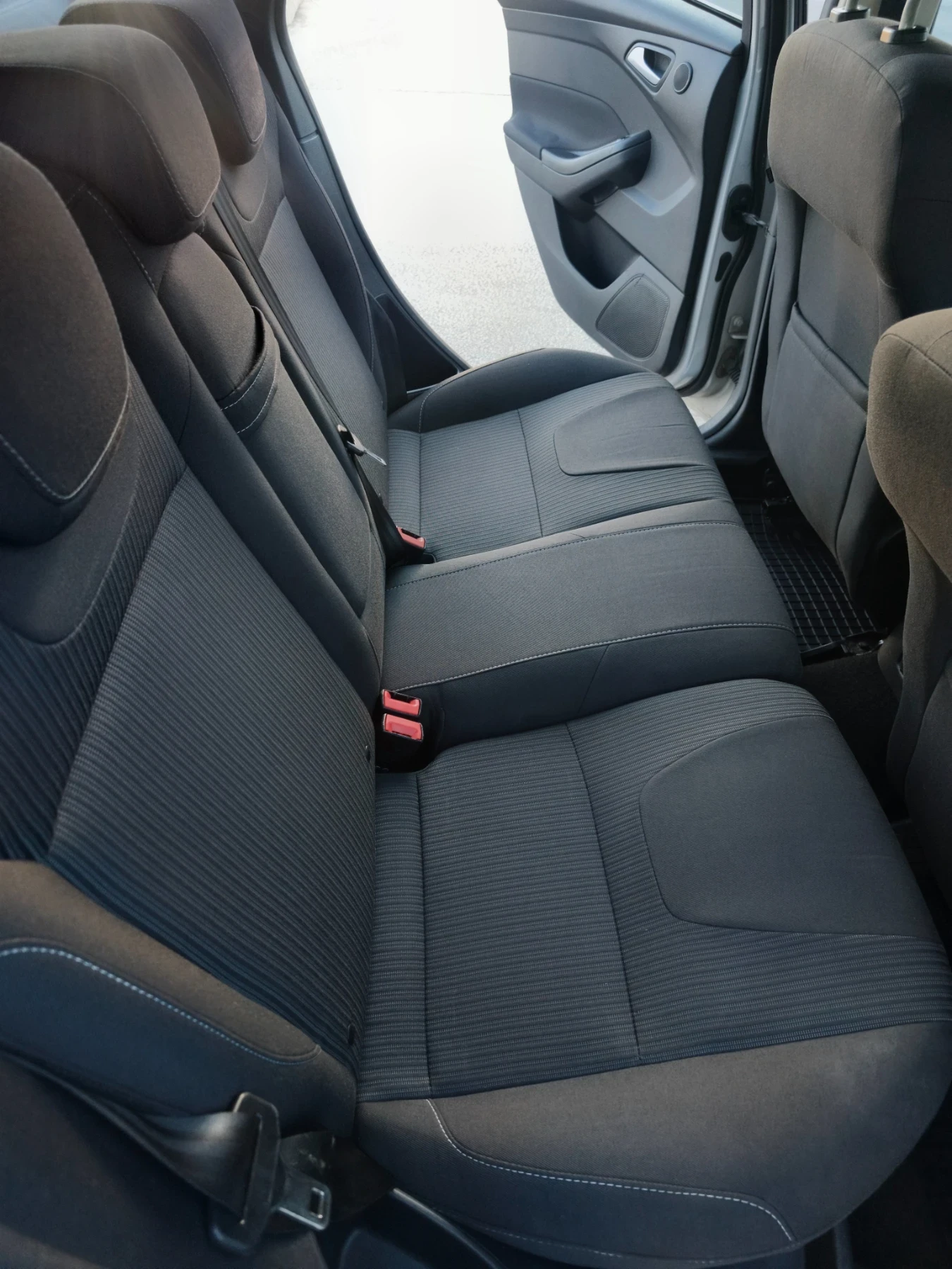 Ford Focus MK 3 TITANIUM 1.6 TDCI, снимка 14 - Автомобили и джипове - 55982170