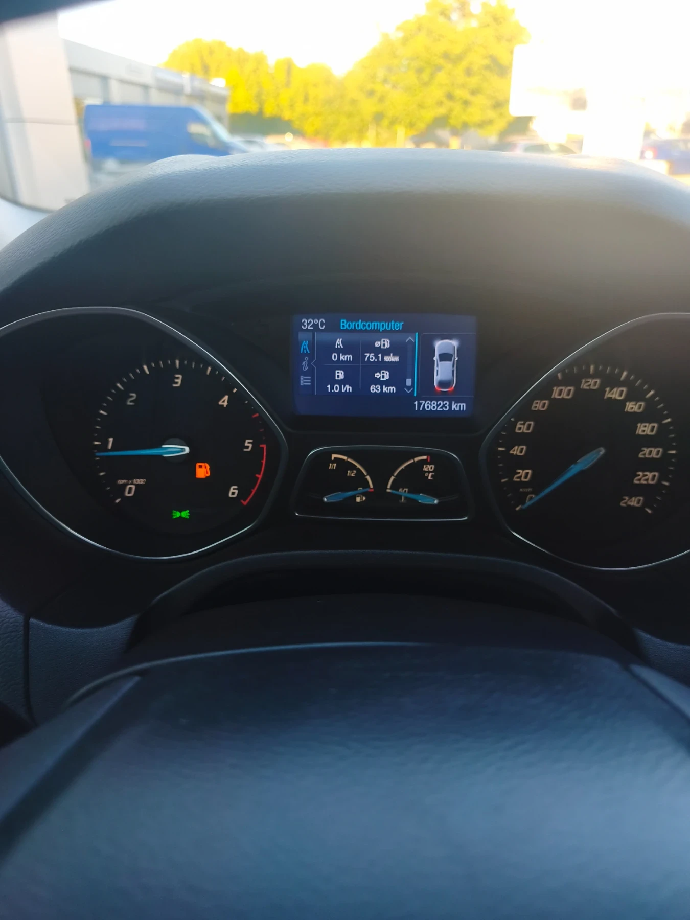 Ford Focus MK 3 TITANIUM 1.6 TDCI, снимка 11 - Автомобили и джипове - 55982170