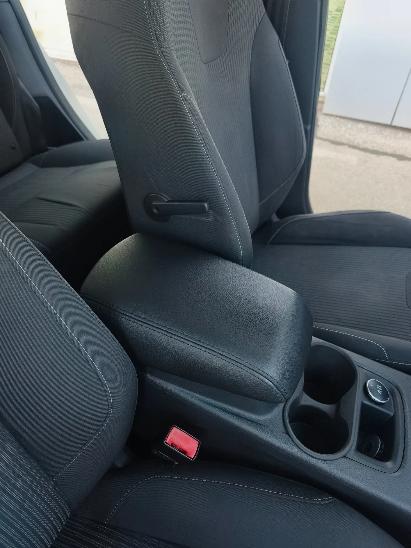 Ford Focus MK 3 TITANIUM 1.6 TDCI, снимка 9 - Автомобили и джипове - 55982170