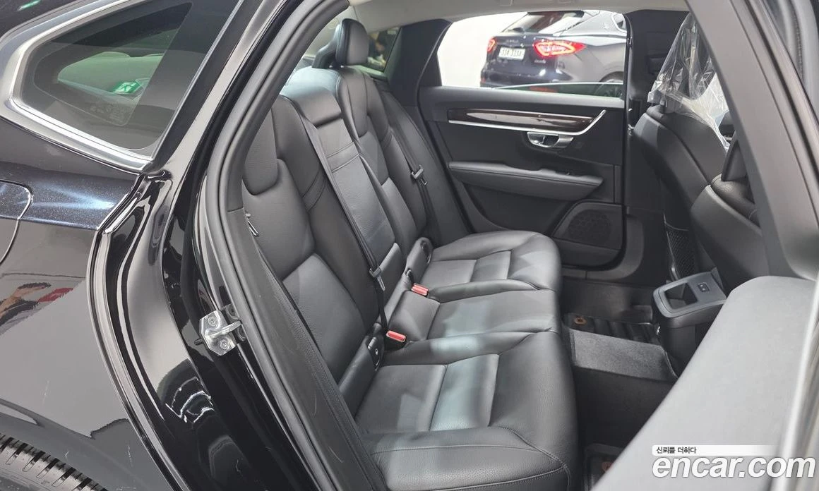 Volvo S90 T5 Momentum, снимка 12 - Автомобили и джипове - 56123194