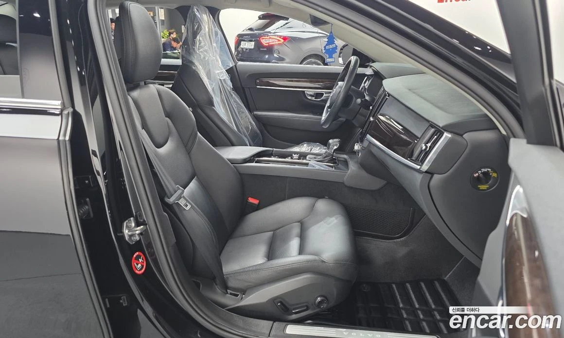 Volvo S90 T5 Momentum, снимка 11 - Автомобили и джипове - 56123194