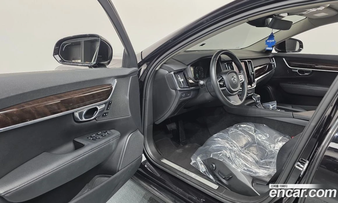 Volvo S90 T5 Momentum, снимка 10 - Автомобили и джипове - 56123194