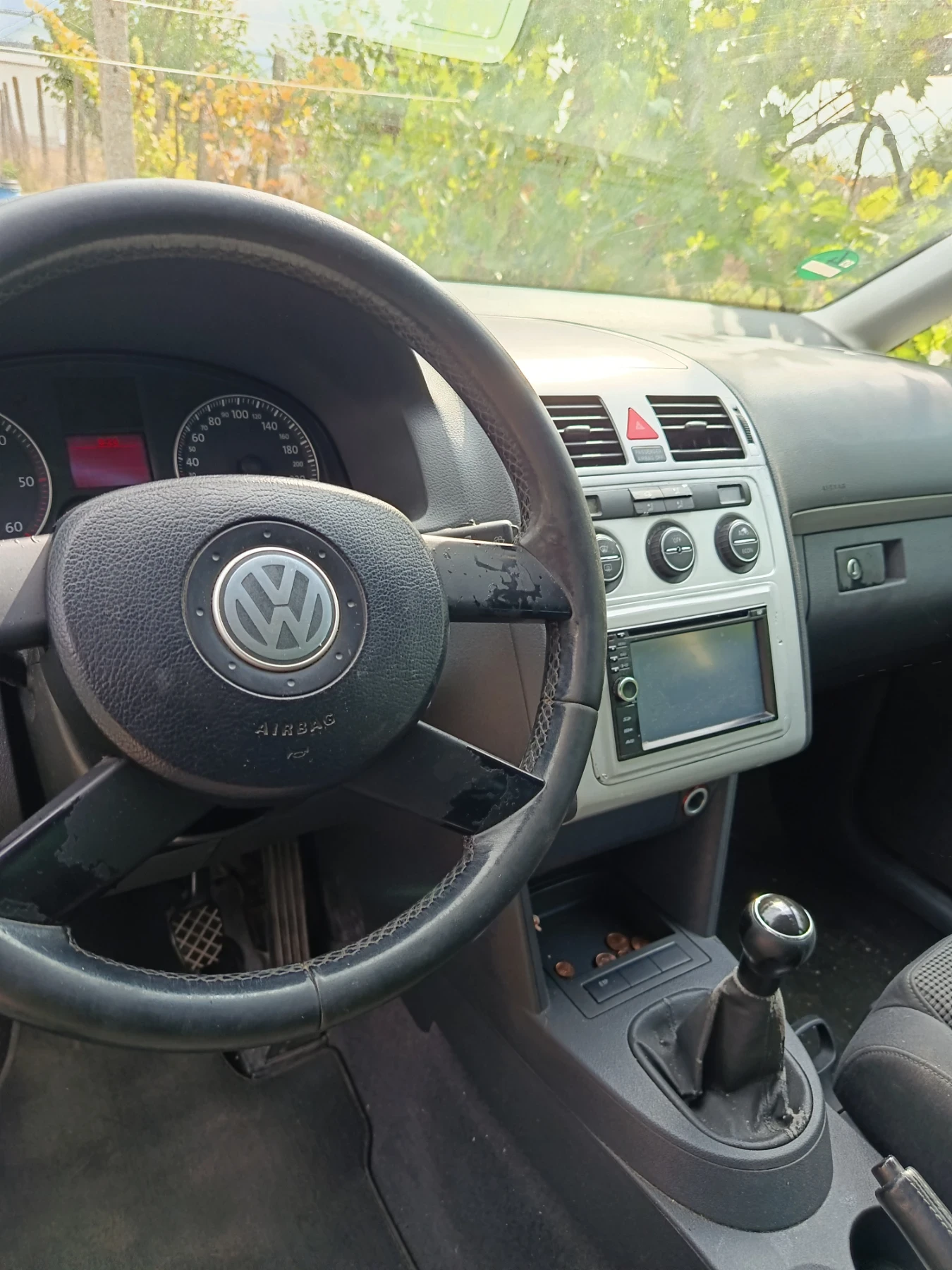 VW Touran, снимка 4 - Автомобили и джипове - 56132894