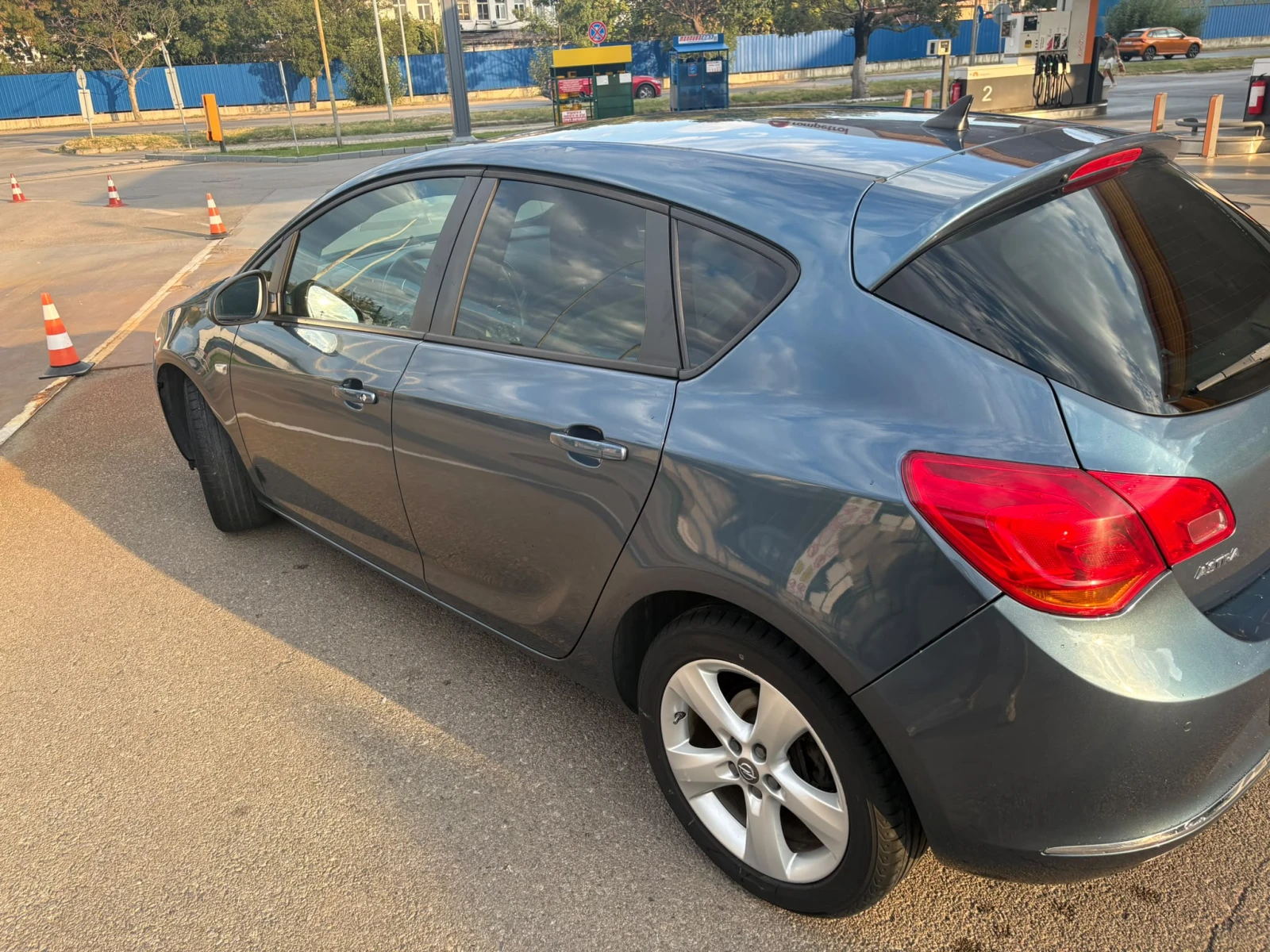 Opel Astra, снимка 6 - Автомобили и джипове - 56160578