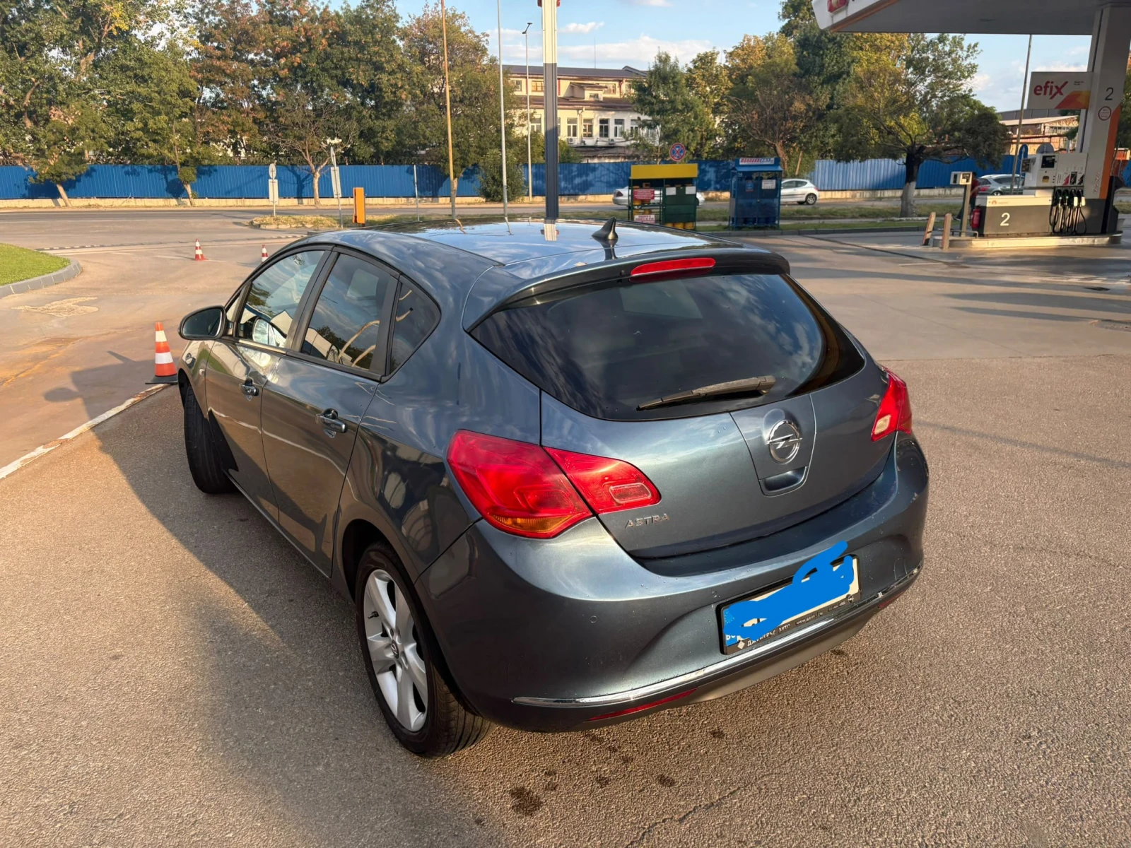 Opel Astra, снимка 3 - Автомобили и джипове - 56160578