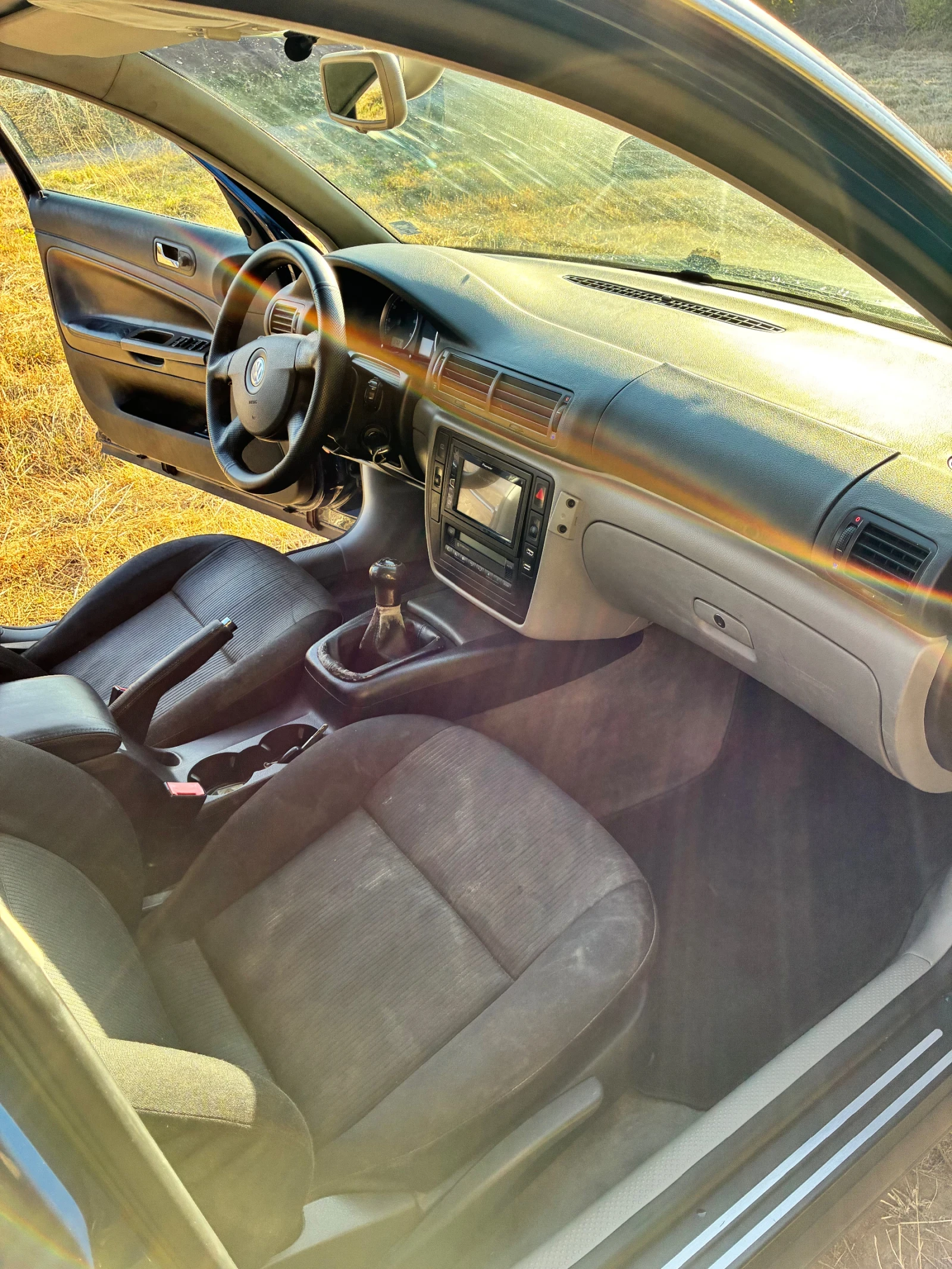 VW Passat, снимка 16 - Автомобили и джипове - 56415711
