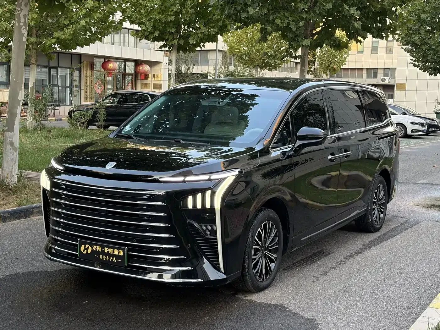 DONGFENG V9