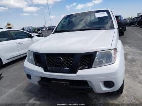 Nissan Frontier 4.0l Sv, снимка 12
