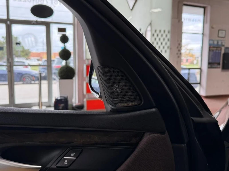 BMW X5 * АВТО КРЕДИТ* ЦЕНА ДО БГ * СЕРВИЗНА ИСТОРИЯ * , снимка 10 - Автомобили и джипове - 52515818