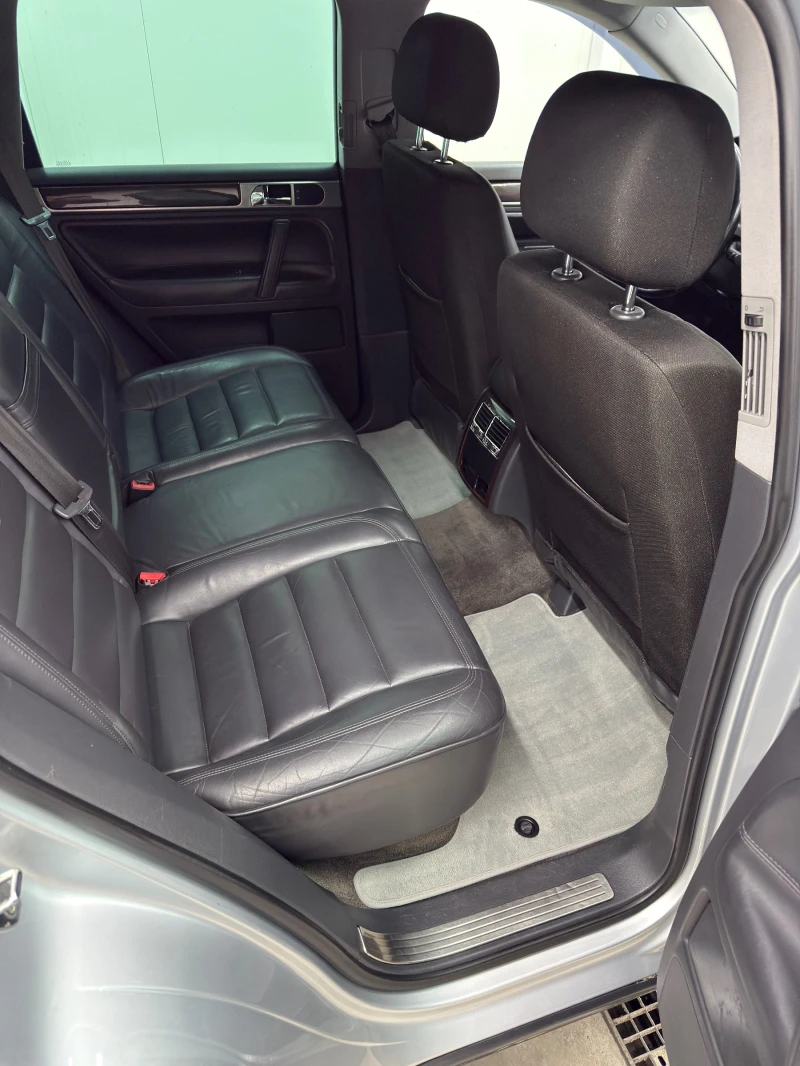 VW Touareg 5.0 TDI, снимка 7 - Автомобили и джипове - 53513789