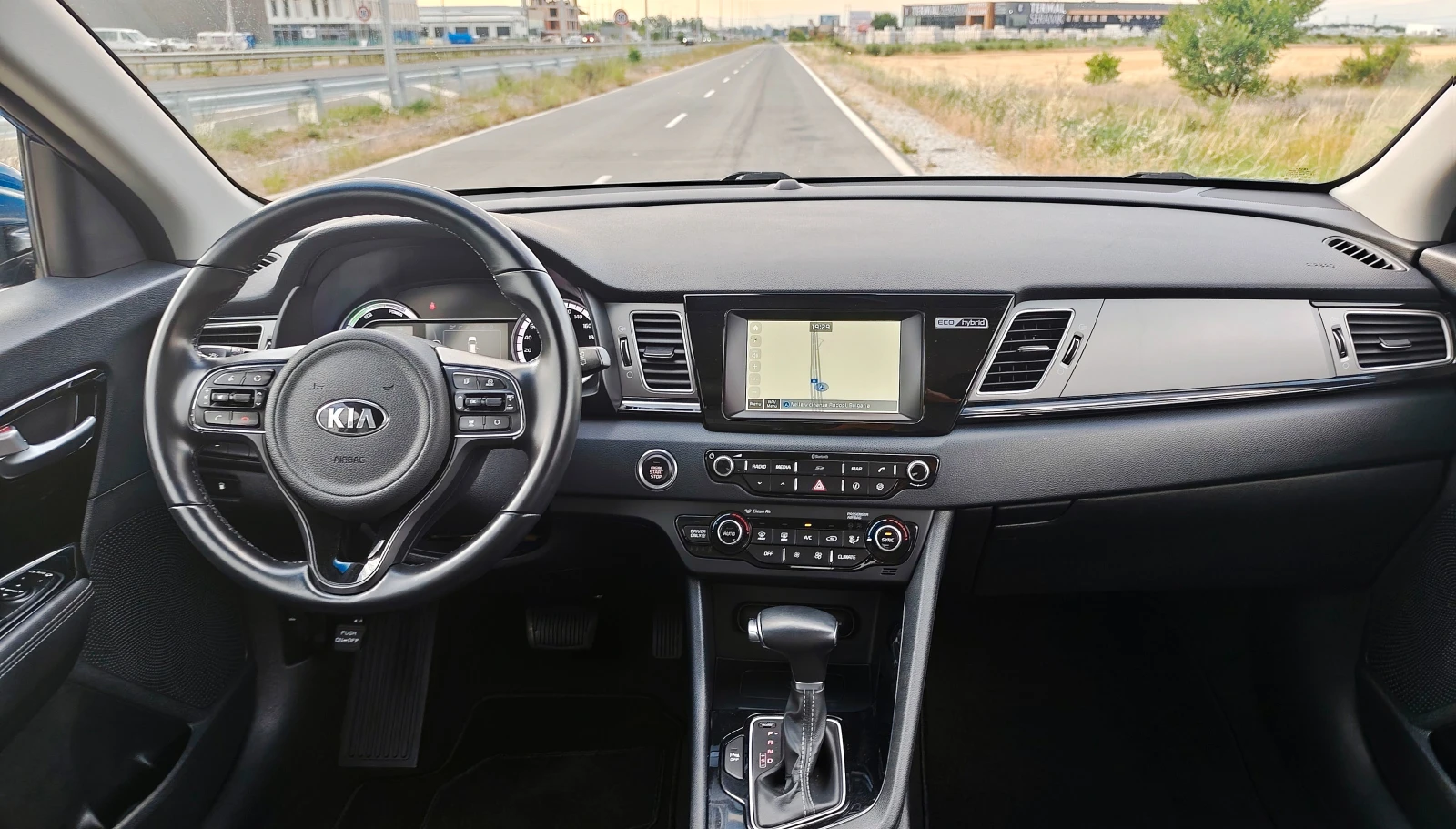 Kia Niro 1.6GDI/HYBRID/CAMERA/NAVI/LED/ - изображение 8