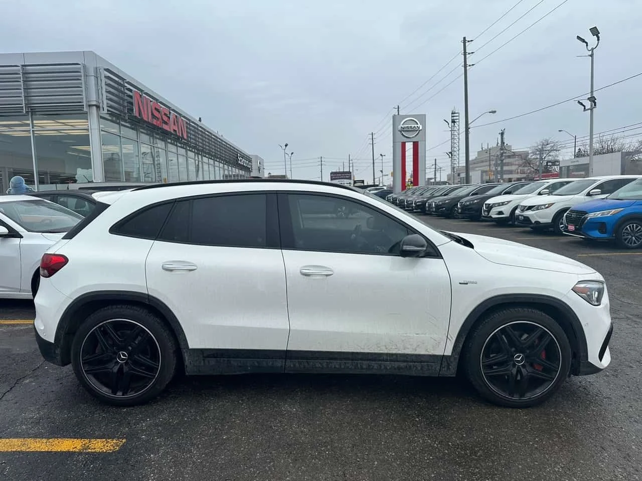 Mercedes-Benz GLA * AMG 35 * CARFAX * ДИСТРОНИК* ДВА КЛЮЧА* , снимка 3 - Автомобили и джипове - 53751102