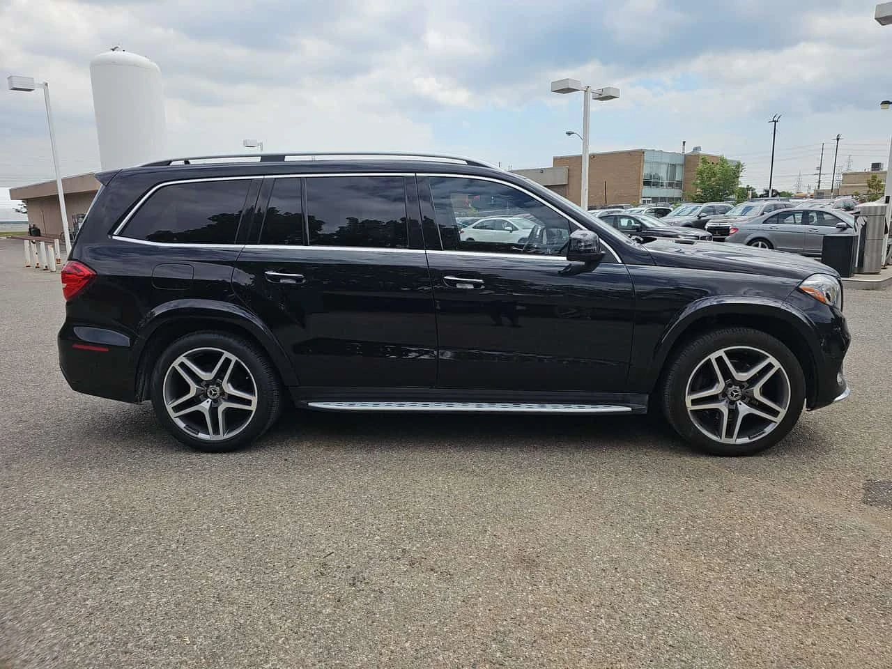 Mercedes-Benz GLS 450 4MATIC * AMG PACK* ДИСТРОНИК* 360 КАМЕРА* ПАНОРАМА, снимка 4 - Автомобили и джипове - 55614184