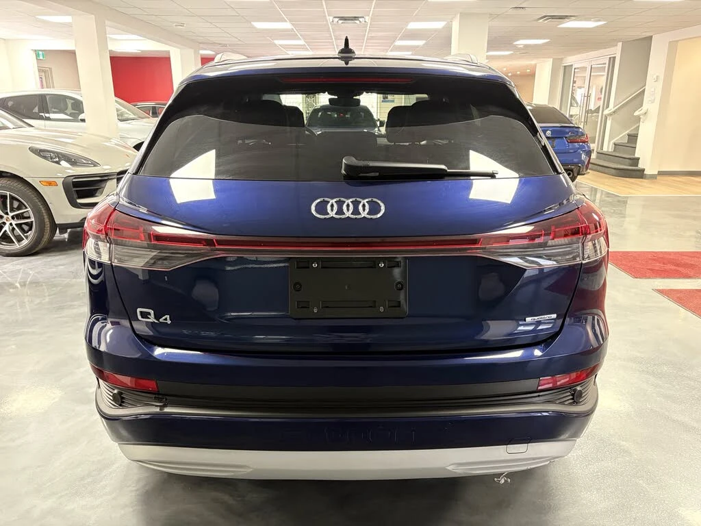Audi Q4 E-TRON* 2024* ТЕРМОПОМПА* DIS* LED* PANO* КРАЙНА Ц, снимка 4 - Автомобили и джипове - 56045821