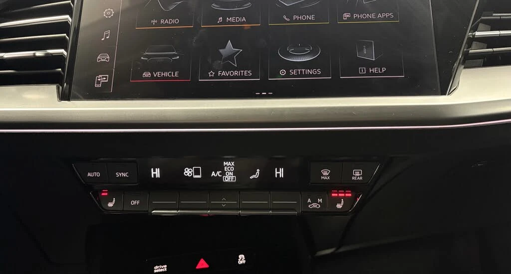 Audi Q4 E-TRON* 2024* ТЕРМОПОМПА* DIS* LED* PANO* КРАЙНА Ц, снимка 10 - Автомобили и джипове - 56045821