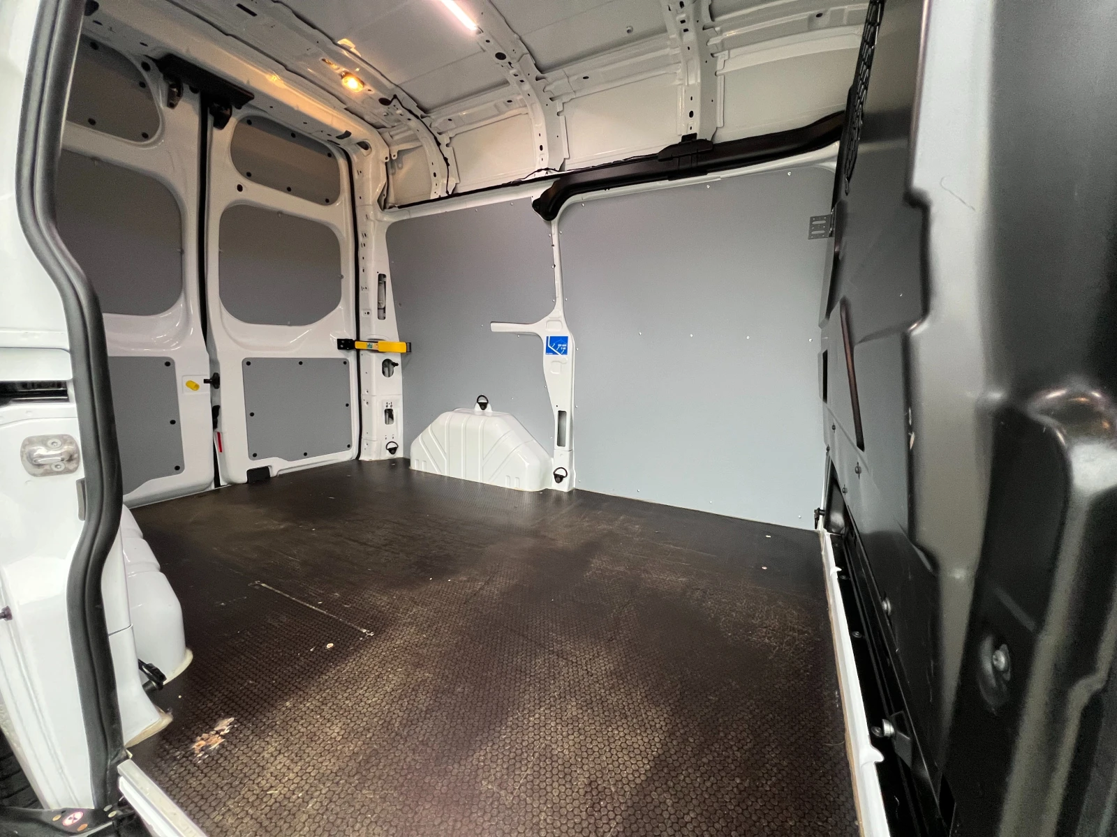 Ford Transit Custom 2.0TDCi ВИСОКА БАЗA/3-МЕСТЕН/LED/PDC/Серв. история, снимка 11 - Бусове и автобуси - 56079709