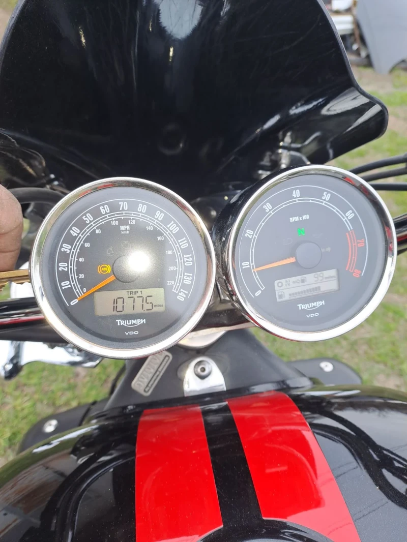 Triumph Rocket, снимка 9 - Мотоциклети и мототехника - 52436133