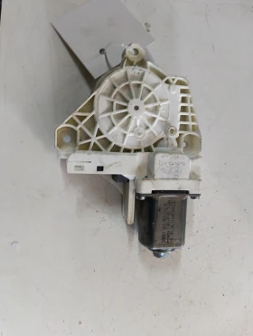 ����� �� �������� �� ��.������� �� ����� ����� 8K0959812A Audi A6
