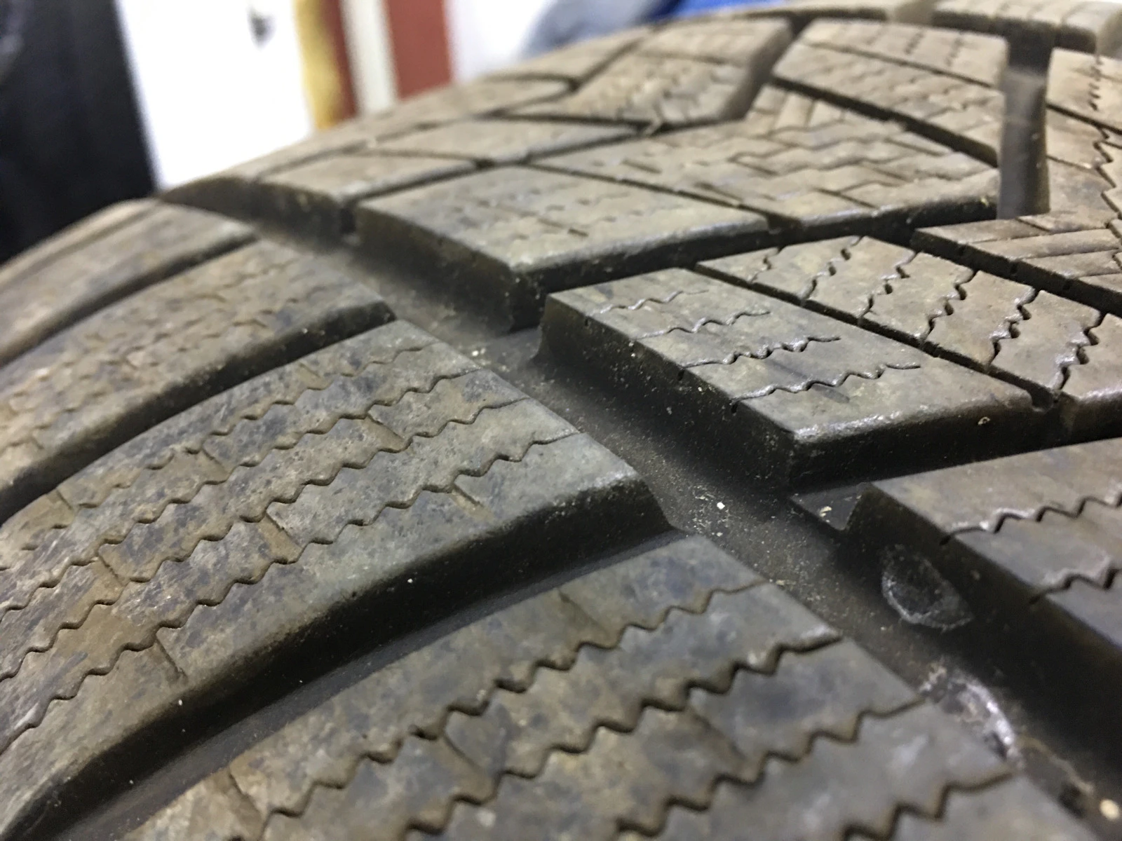  235/45R19 | Mobile.bg   1