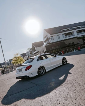 Mercedes-Benz C 300 STARLIGHT / DISTRONIC / CARFAX / АВТОКРЕДИТ  | Auto.bg — изображение 3
