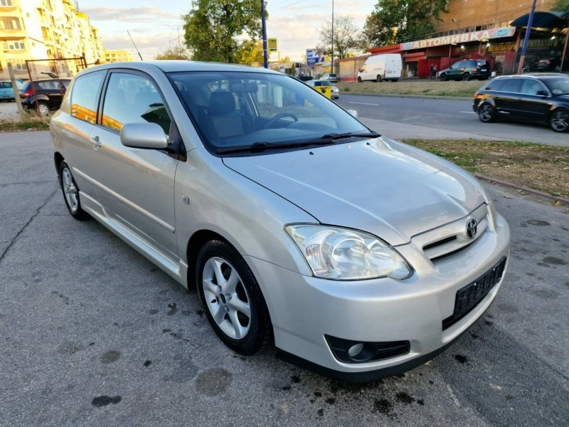 Toyota Corolla 1.4 D-4-D, снимка 2 - Автомобили и джипове - 42889256