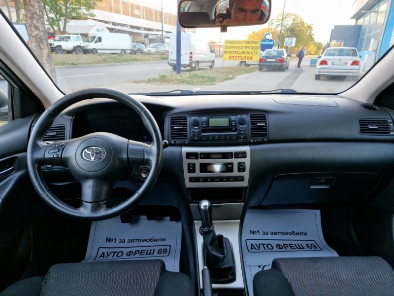 Toyota Corolla 1.4 D-4-D, снимка 11 - Автомобили и джипове - 42889256