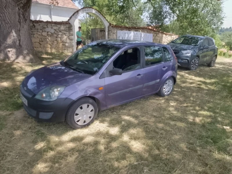 Ford Fiesta, снимка 1 - Автомобили и джипове - 47252027