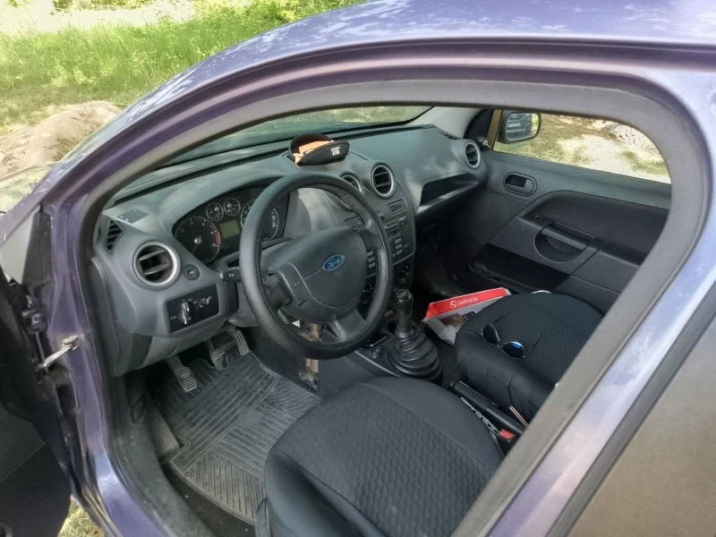 Ford Fiesta, снимка 6 - Автомобили и джипове - 47252027