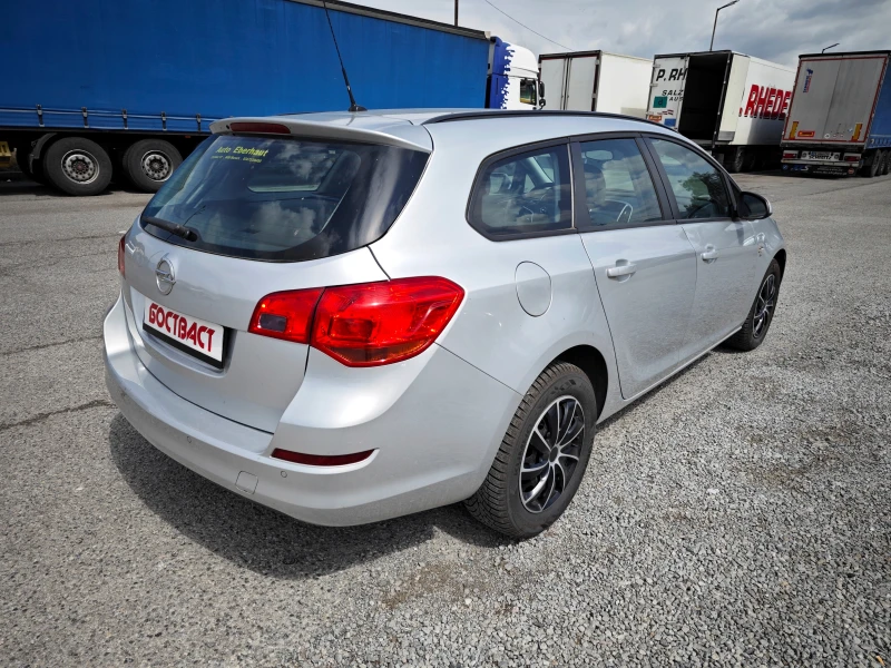 Opel Astra 1, 7CDTI, снимка 5 - Автомобили и джипове - 47113574