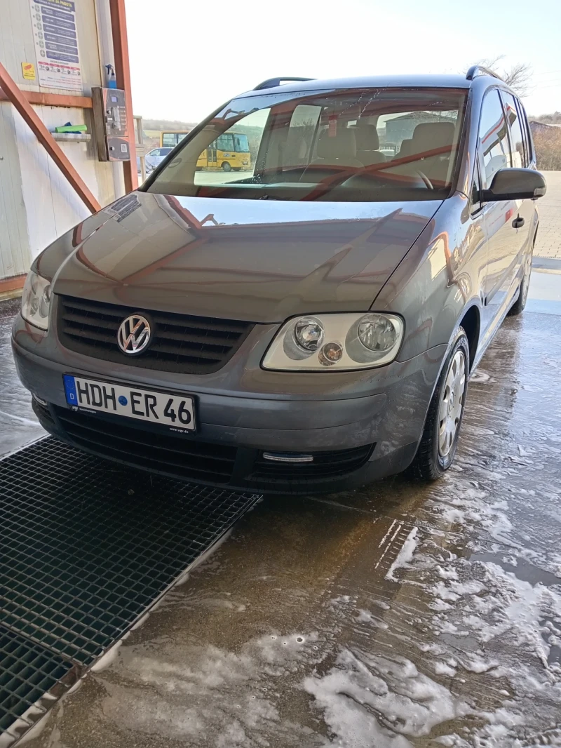 VW Touran, снимка 3 - Автомобили и джипове - 49089925