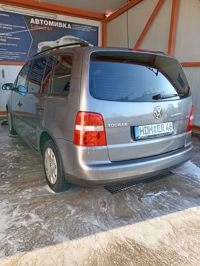 VW Touran, снимка 2 - Автомобили и джипове - 49089925