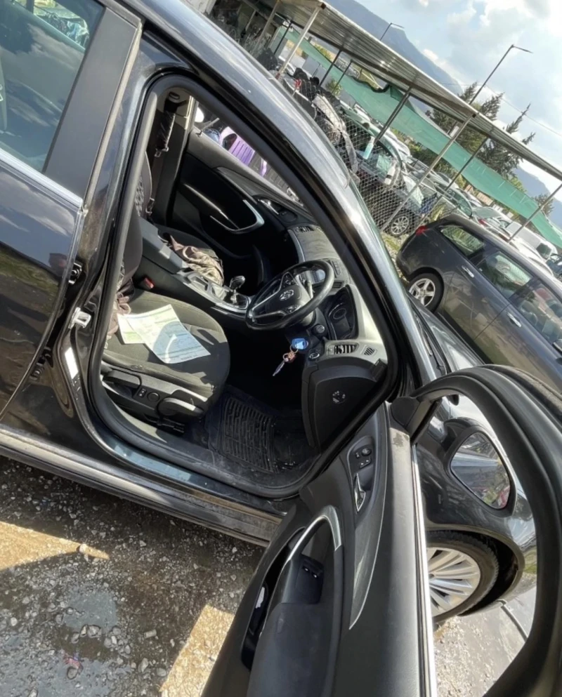 Opel Insignia 2.0CDTI 163кс, снимка 7 - Автомобили и джипове - 50821903