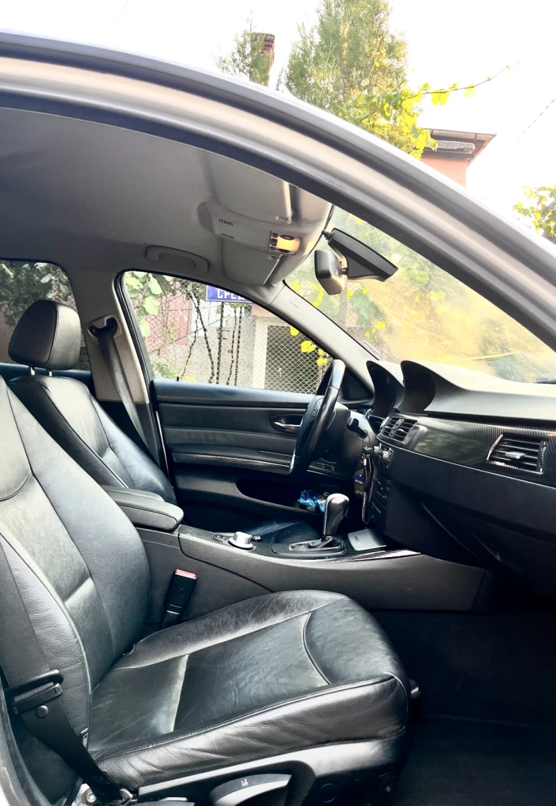 BMW 320, снимка 11 - Автомобили и джипове - 51273875