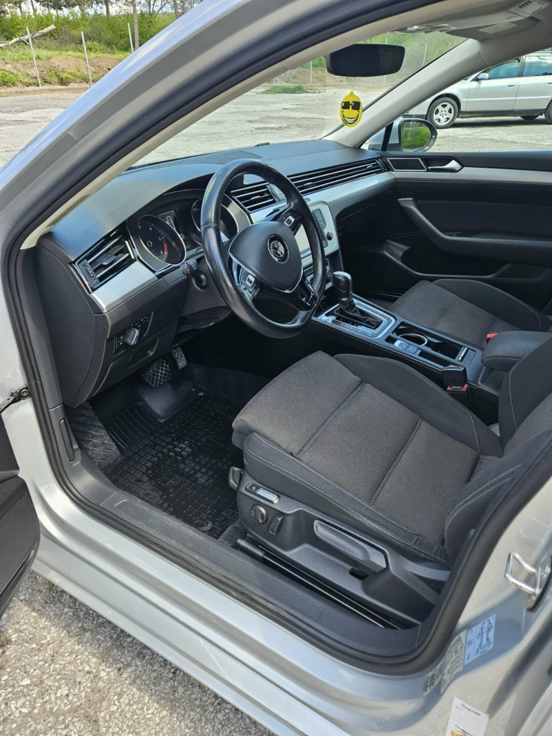 VW Passat, снимка 16 - Автомобили и джипове - 52583822