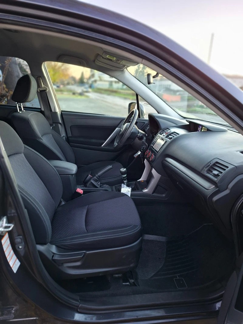 Subaru Forester 2.0D 4x4 , снимка 10 - Автомобили и джипове - 52616853