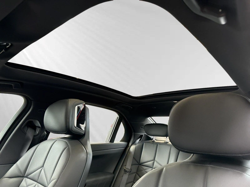 BMW i7 eDrive50/M-SPORT/HEAD UP/SKY LOUNGE/B&W/360/, снимка 8 - Автомобили и джипове - 52616759
