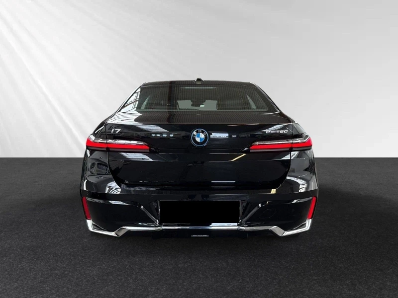 BMW i7 eDrive50/M-SPORT/HEAD UP/SKY LOUNGE/B&W/360/, снимка 6 - Автомобили и джипове - 52616759