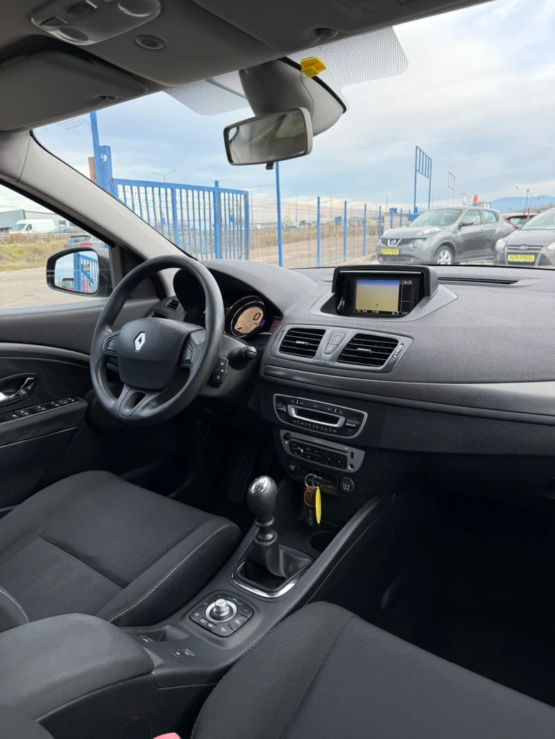 Renault Megane 1.5 DCI WAVE, снимка 8 - Автомобили и джипове - 53269514