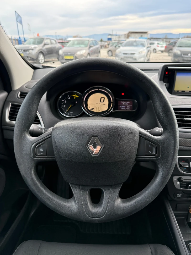 Renault Megane 1.5 DCI WAVE, снимка 9 - Автомобили и джипове - 53269514