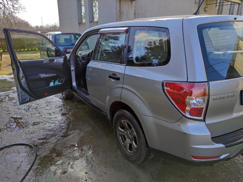 Subaru Forester, снимка 4 - Автомобили и джипове - 53484118