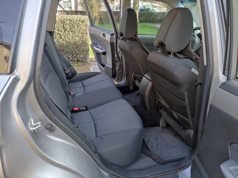 Subaru Forester, снимка 10 - Автомобили и джипове - 53484118