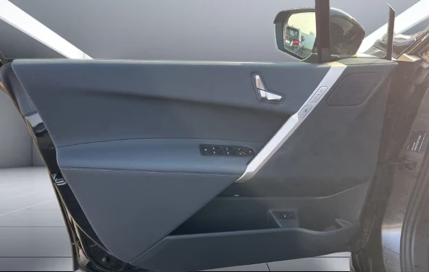 BMW iX xDrive40 = Sport Package = Гаранция, снимка 4 - Автомобили и джипове - 54371882